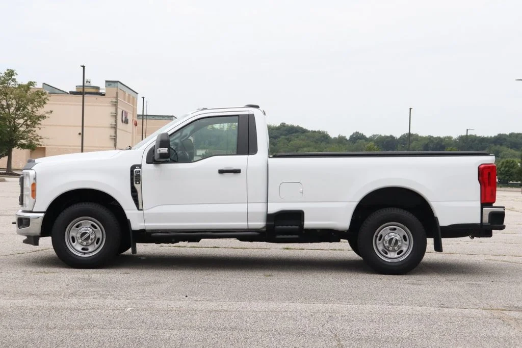 Used 2023 Oxford White Ford XL image 6