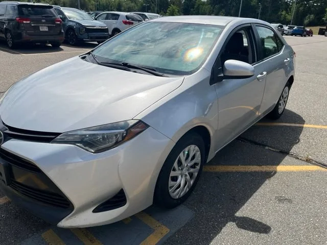 Used 2018 Classic Silver Metallic Toyota LE image 7
