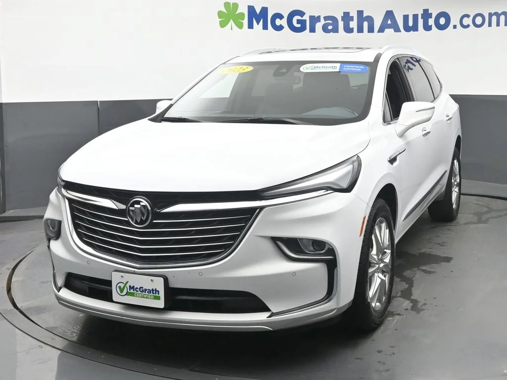Used 2023 White Buick Essence image 24