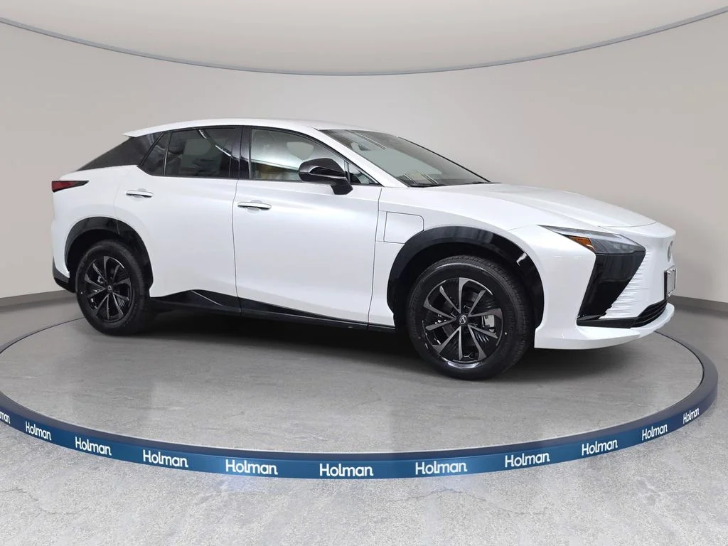 New 2026 White Lexus 350e image 3