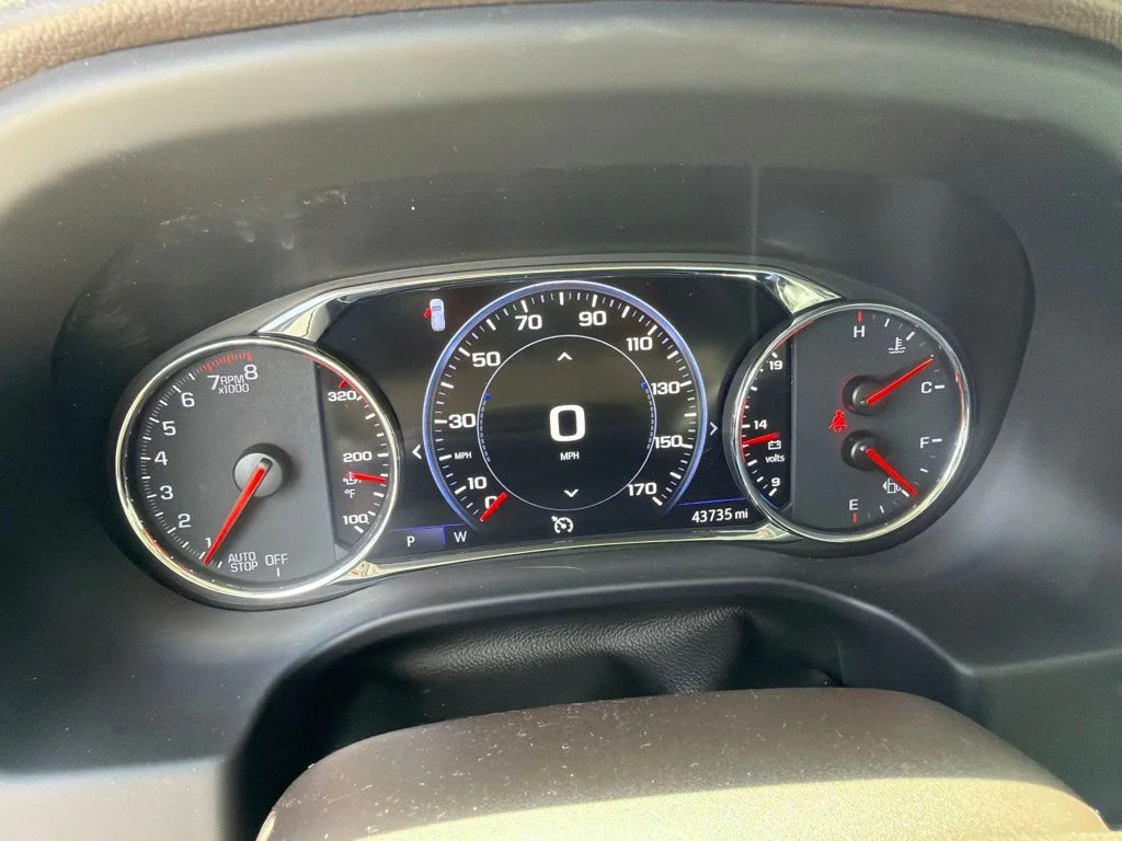 Used 2022 Gray GMC SLT image 16