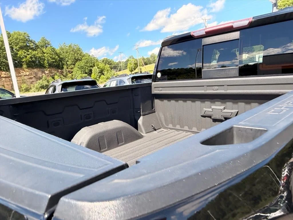Used 2019 Black Chevrolet RST image 10
