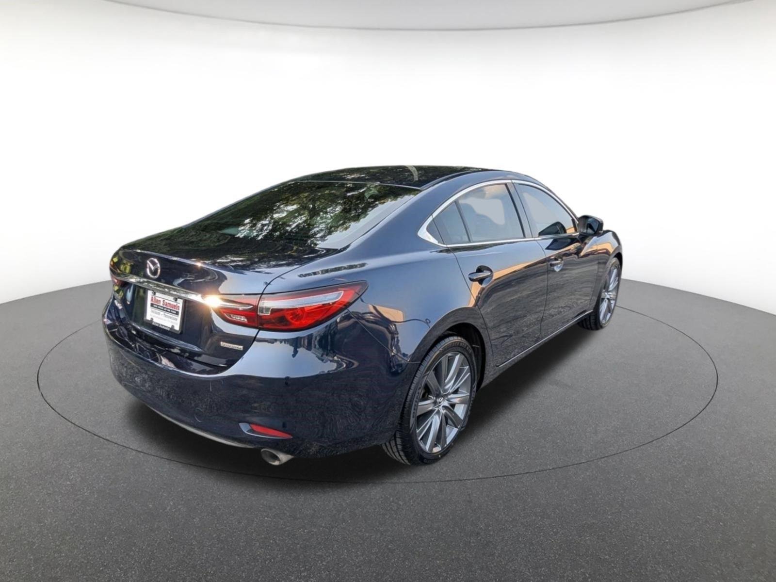 Used 2021 Deep Crystal Blue Mazda Touring image 4