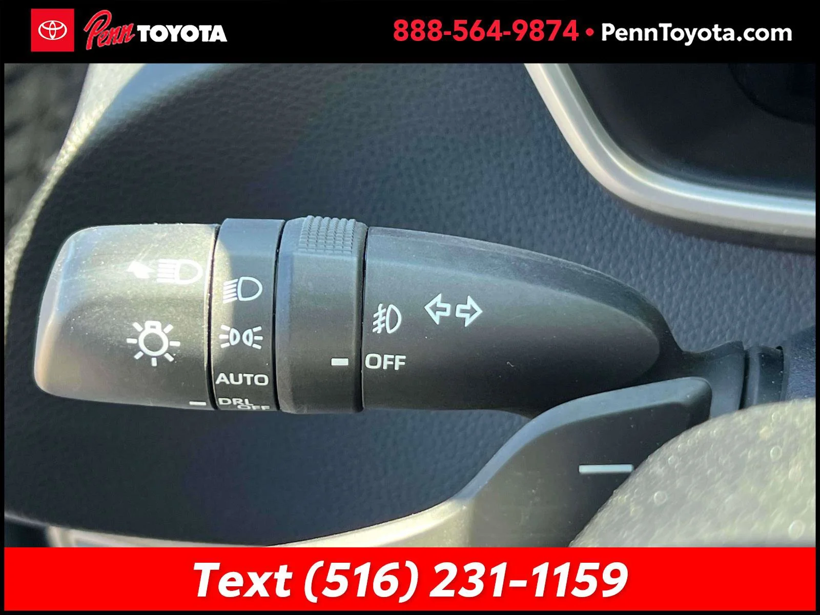 Used 2019 CLASSIC SILVER METALLIC Toyota XSE image 24