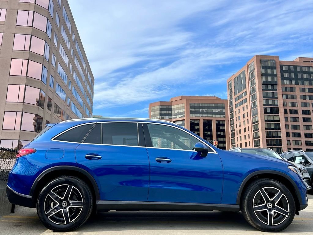 Certified Used 2026  Mercedes-Benz GLC 300 image 6