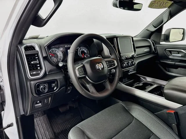 Used 2025 White Ram Big Horn/Lone Star image 9