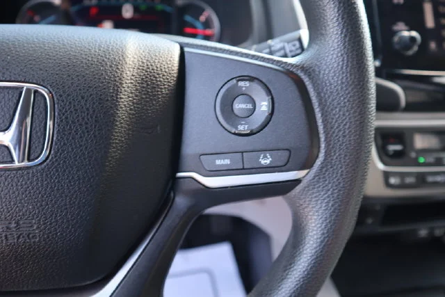 Used 2020 Lunar Silver Metallic Honda EX image 10