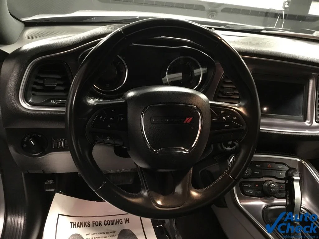 Used 2018 Silver Dodge SXT image 33