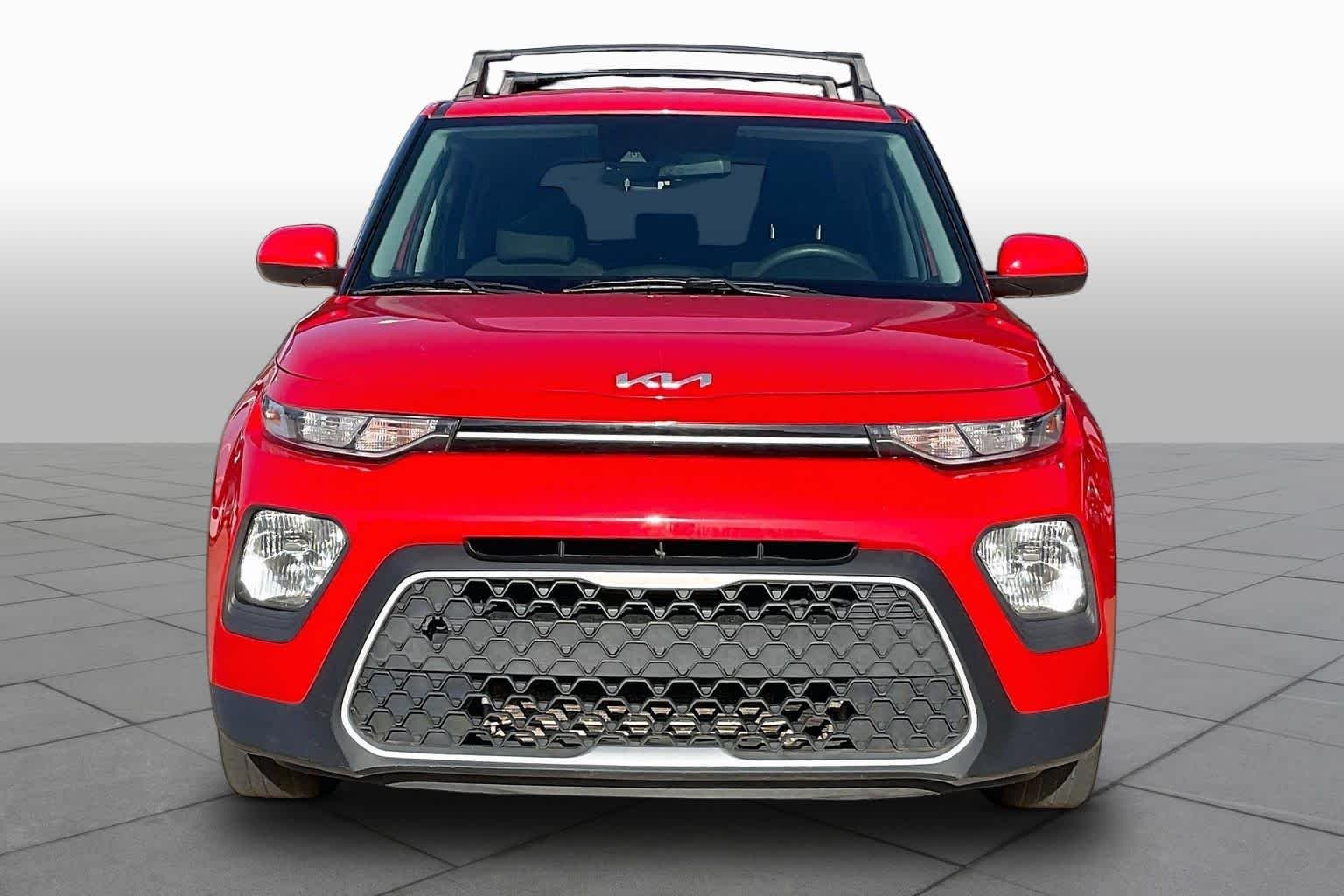 Used 2022 Inferno Red Kia LX image 4