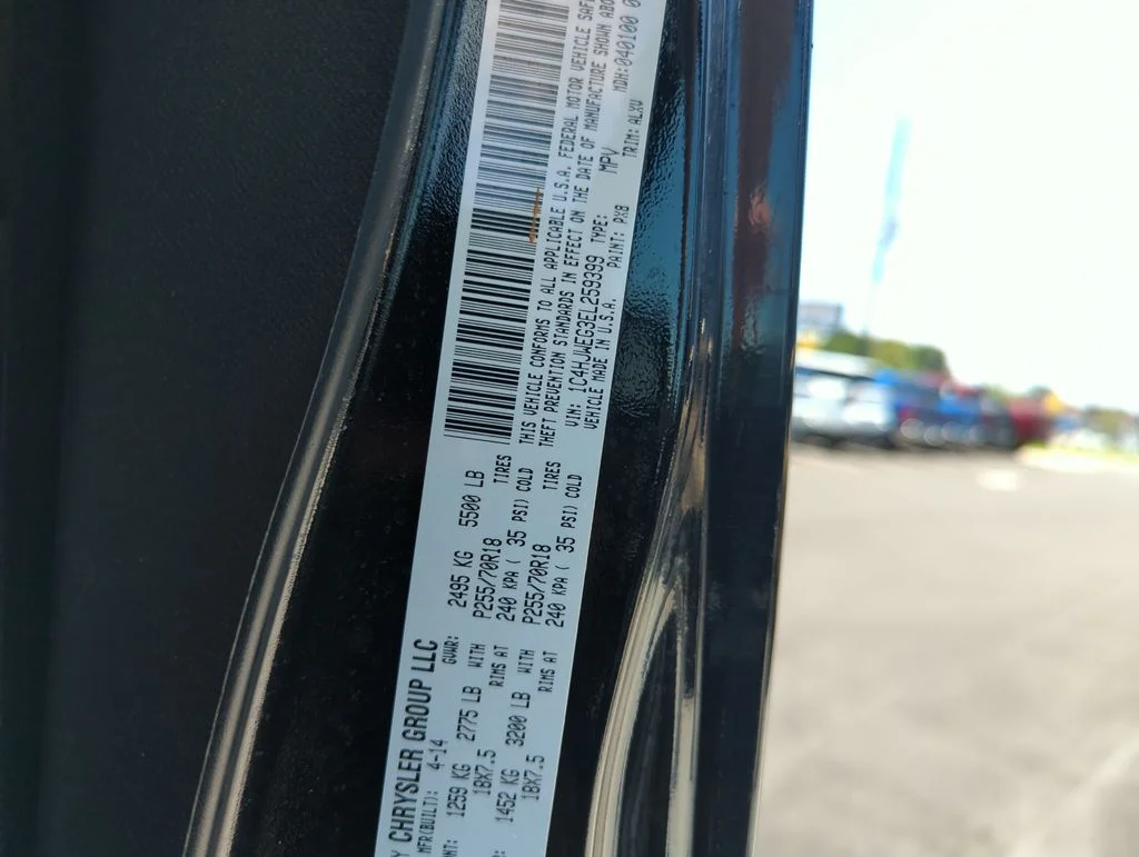 Used 2014 Black Jeep Unlimited Sahara image 36