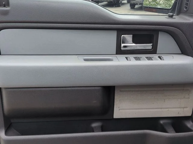 Used 2014 Blue Ford XLT image 23