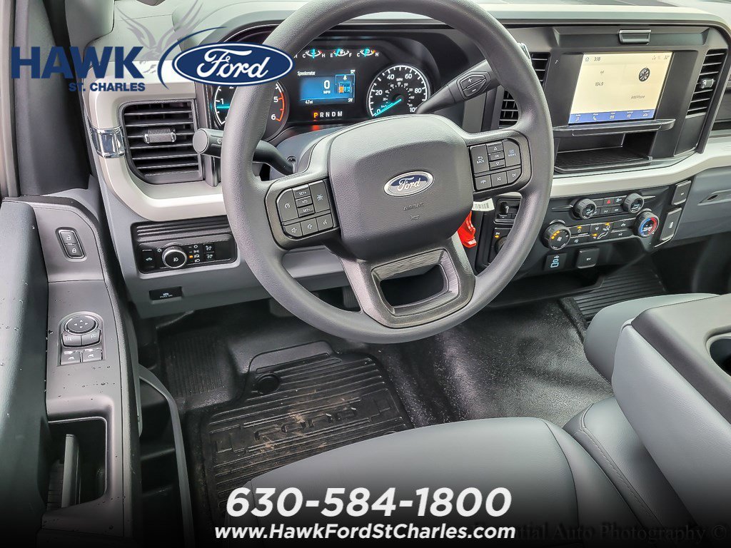 New 2026 Oxford White Ford F-450® XL image 9
