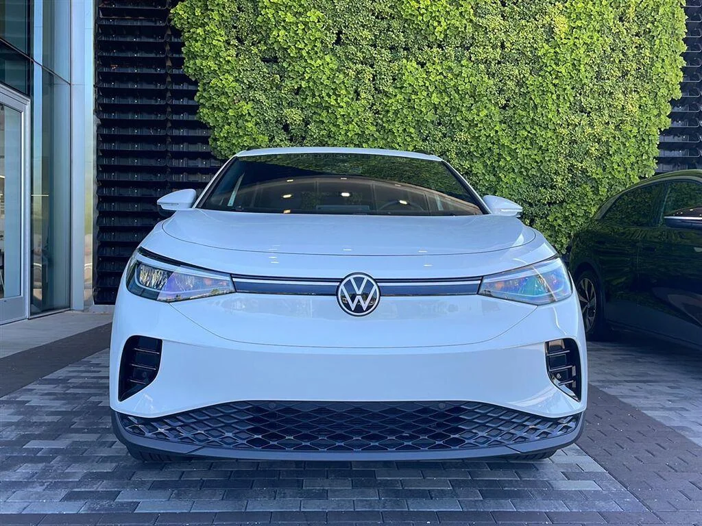 Certified Used 2023 Pure White Volkswagen Pro image 25