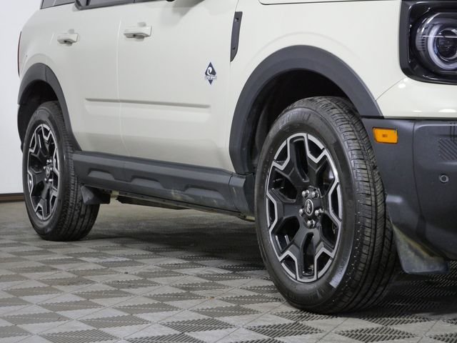 Certified Used 2025 Beige Ford Outer Banks image 2