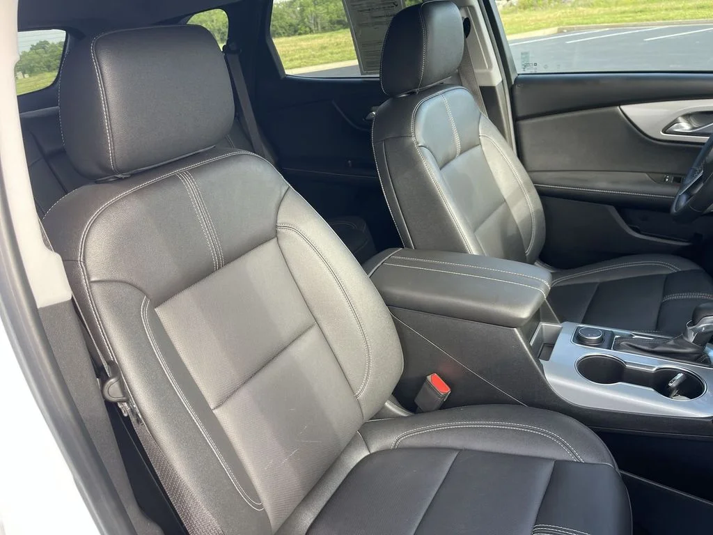 Used 2023 White Chevrolet LT image 27