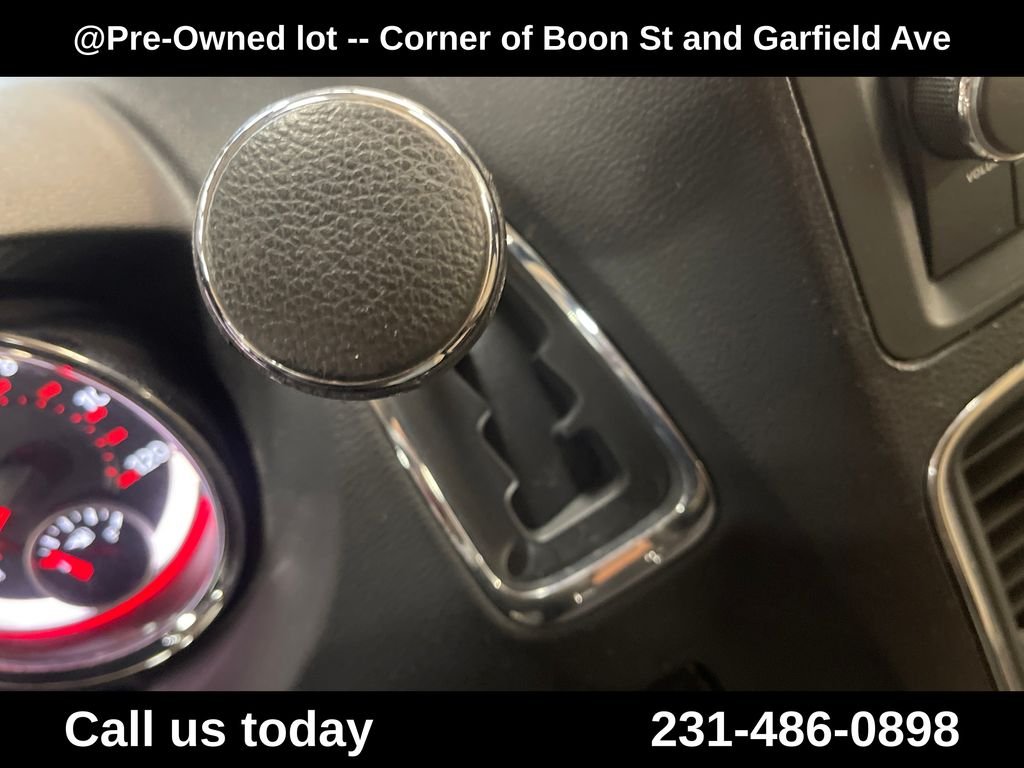 Used 2014 Red Dodge SE image 23