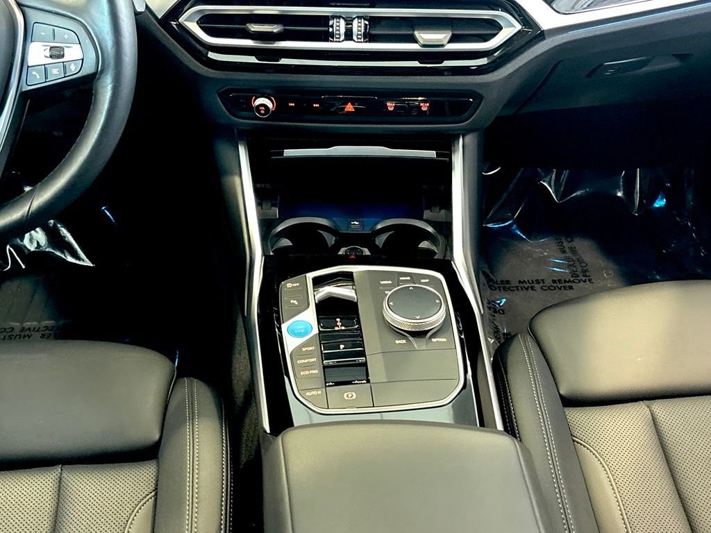 Used 2023 White BMW eDrive40 image 25
