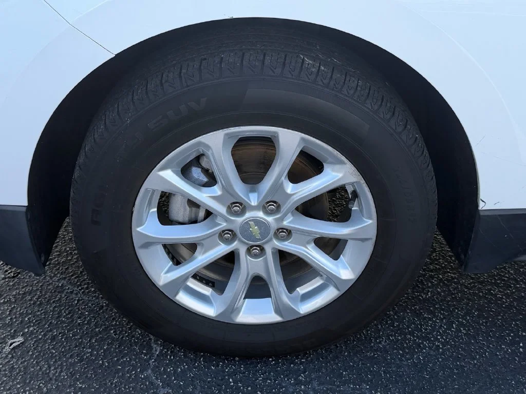 Used 2021 White Chevrolet LS image 17