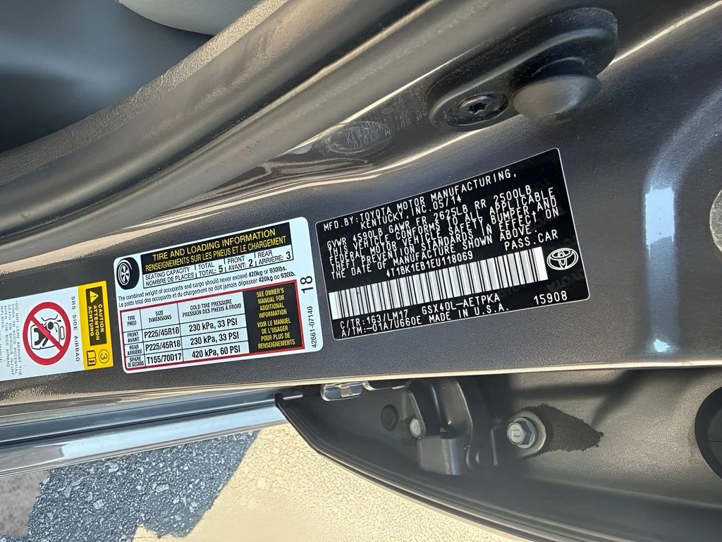 Used 2014 Gray Toyota Limited image 26