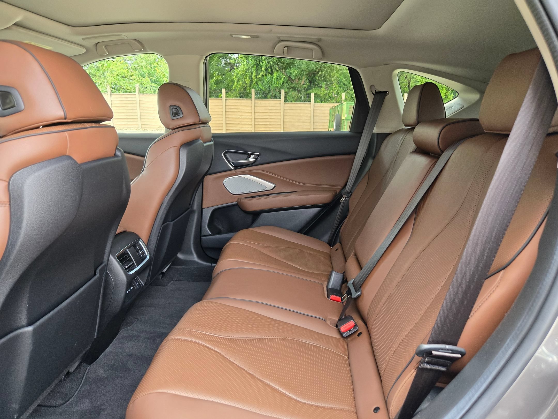 Used 2024 Liquid Carbon Metallic Acura with Advance Package image 14