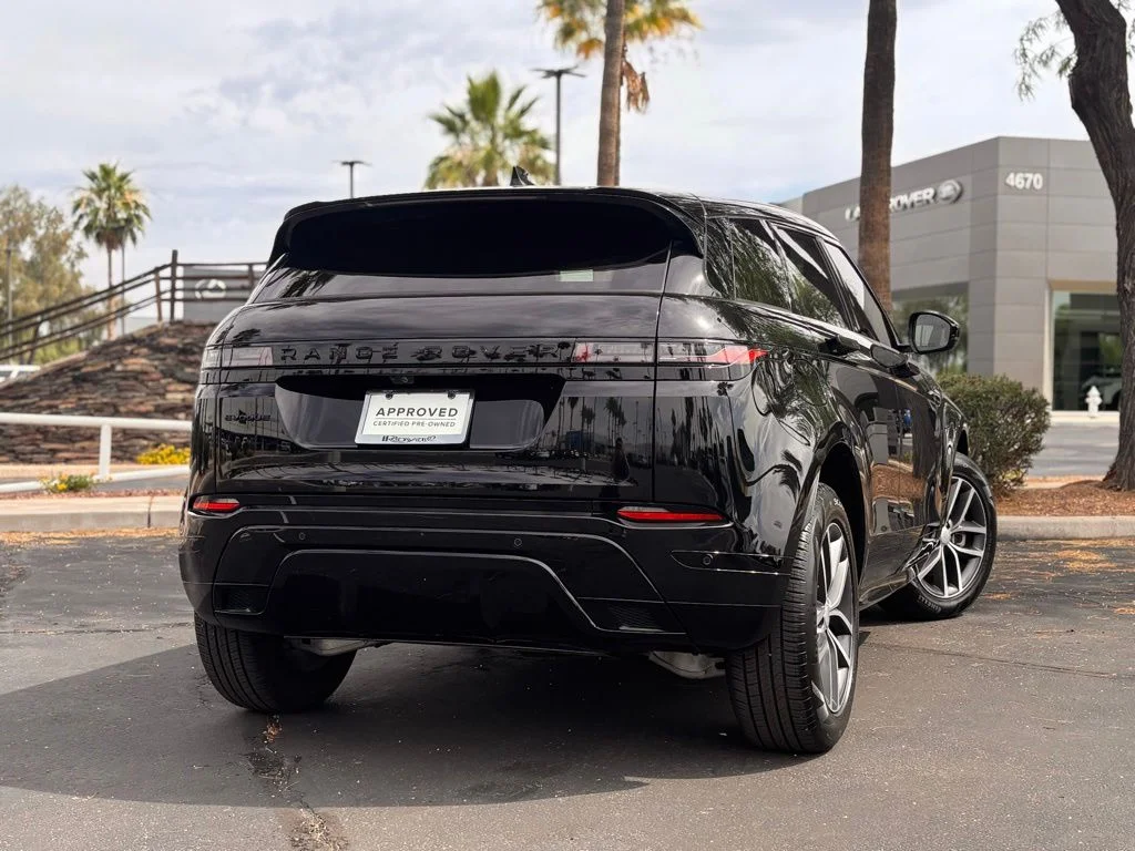 Certified Used 2024  Land Rover Dynamic image 19