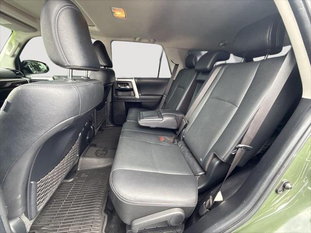 Certified Used 2022 ARMY GREEN Toyota  image 27