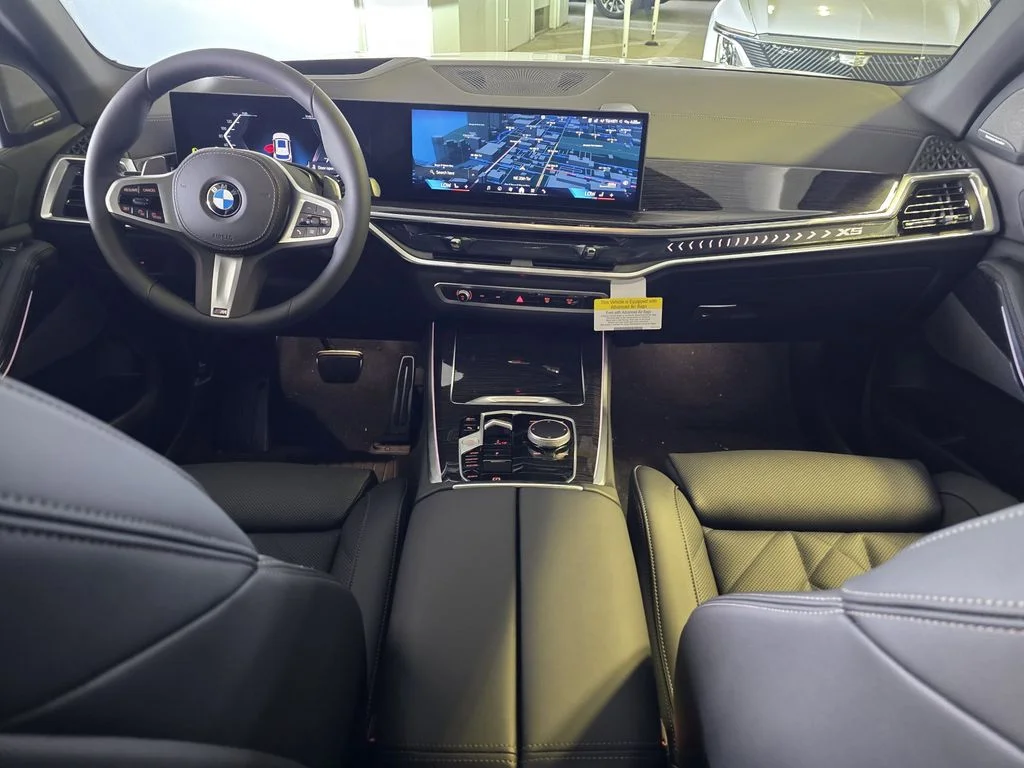 Used 2026 White BMW sDrive40i image 8