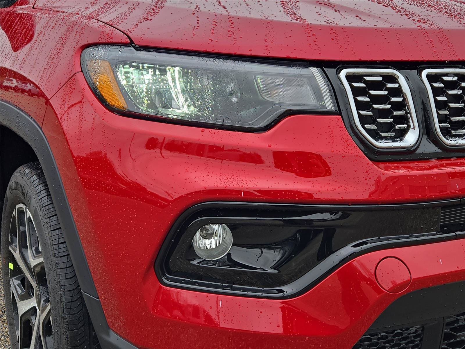 New 2026 Red Hot Pearlcoat Jeep Limited image 3