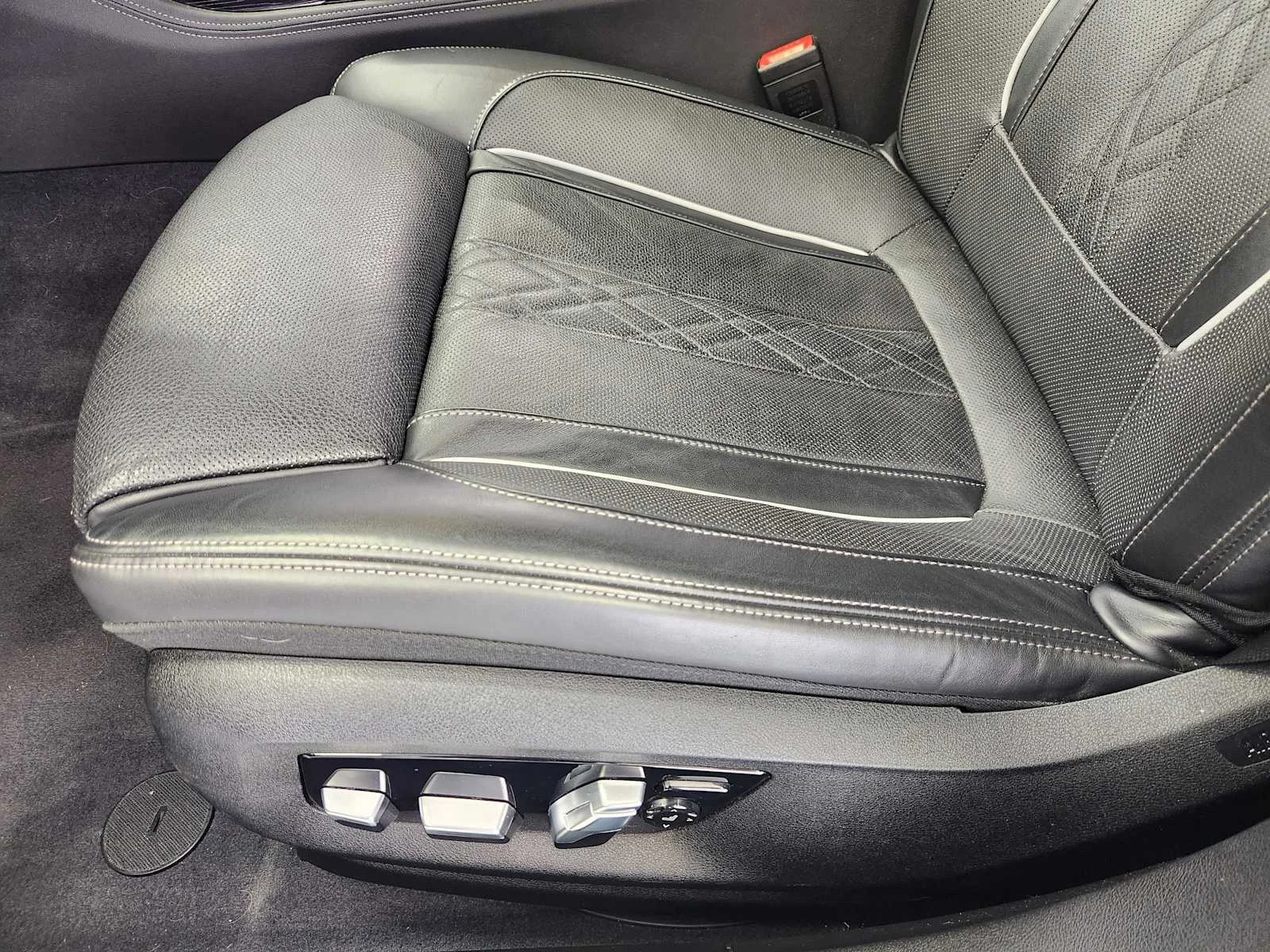 Certified Used 2022 Donington Grey Metallic BMW 740i image 17