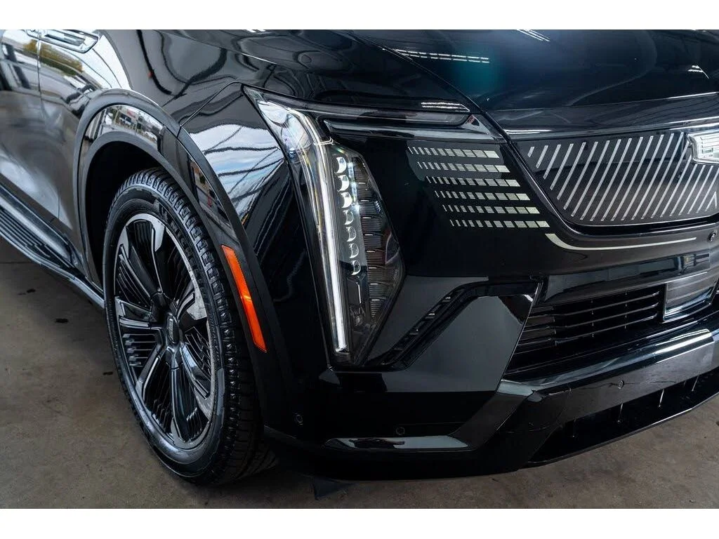 Used 2025 BLACK RAVEN Cadillac Sport 1 image 7
