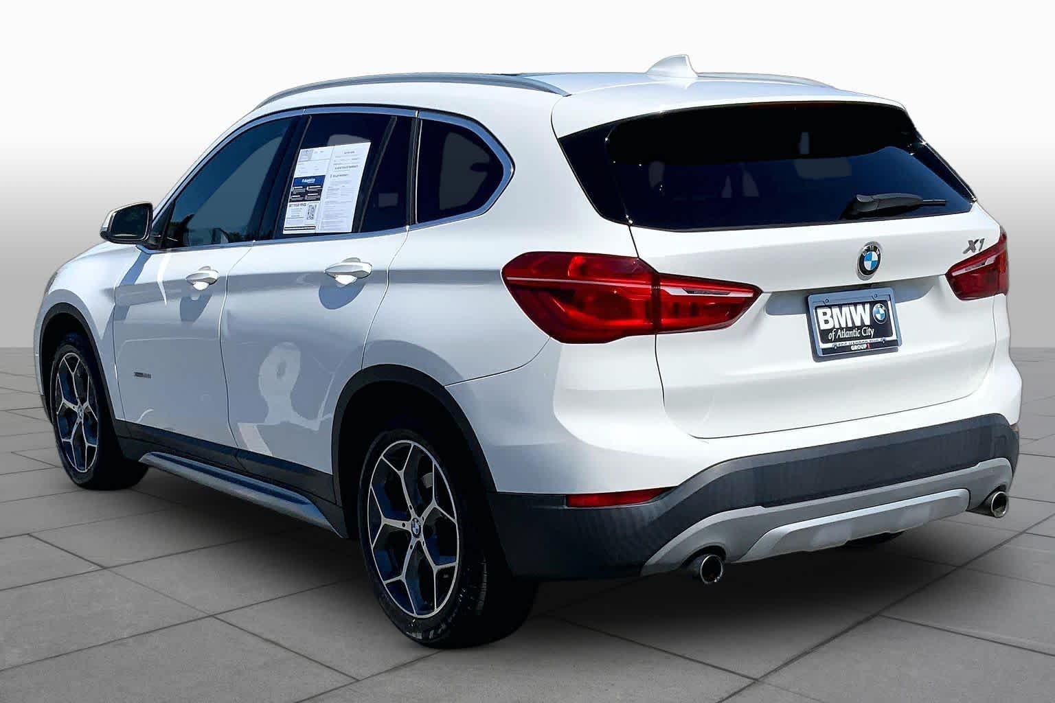 Used 2018 Alpine White BMW xDrive28i image 11