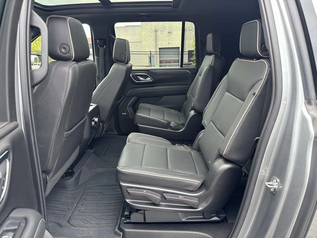 Used 2023 Silver GMC SLT image 24
