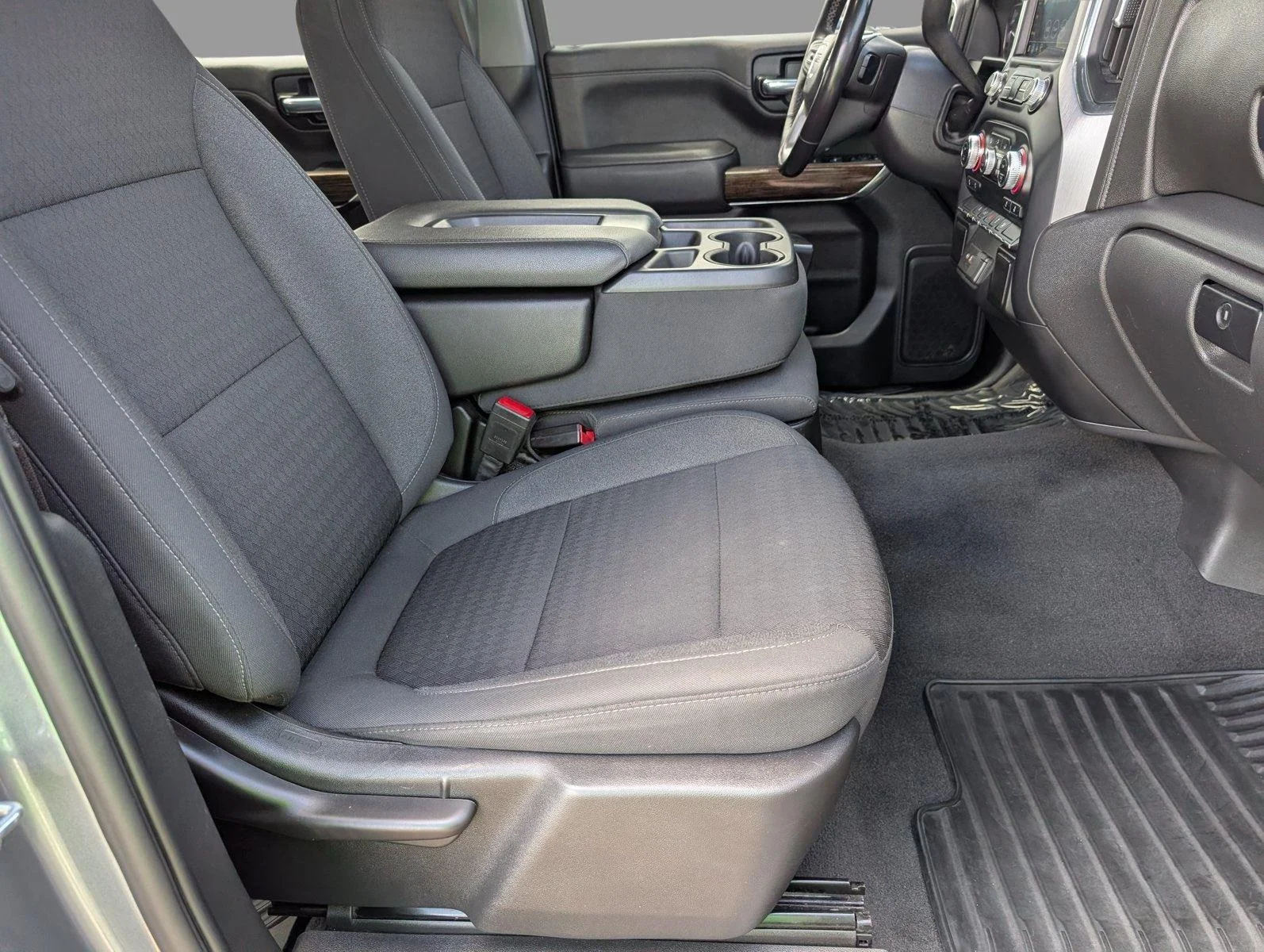 Used 2022 Satin Steel Metallic GMC Elevation image 39