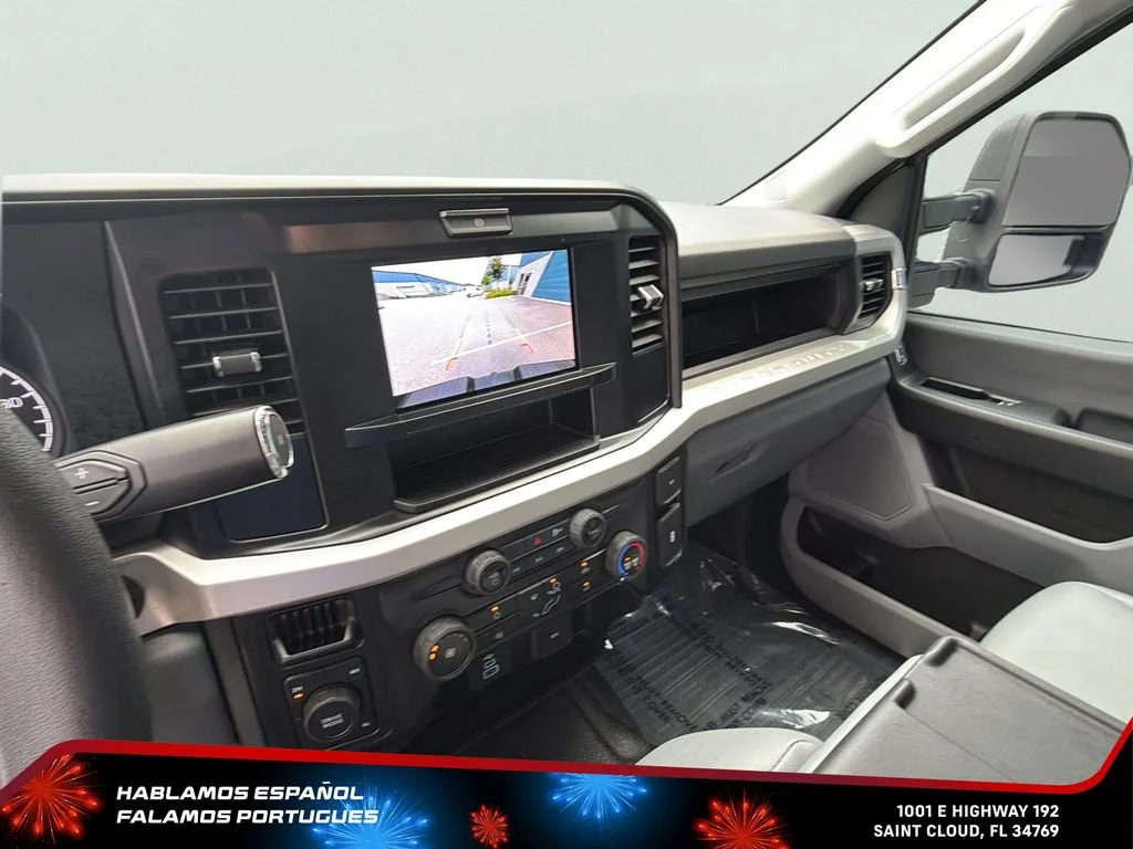 Used 2025 White Ford XL image 19