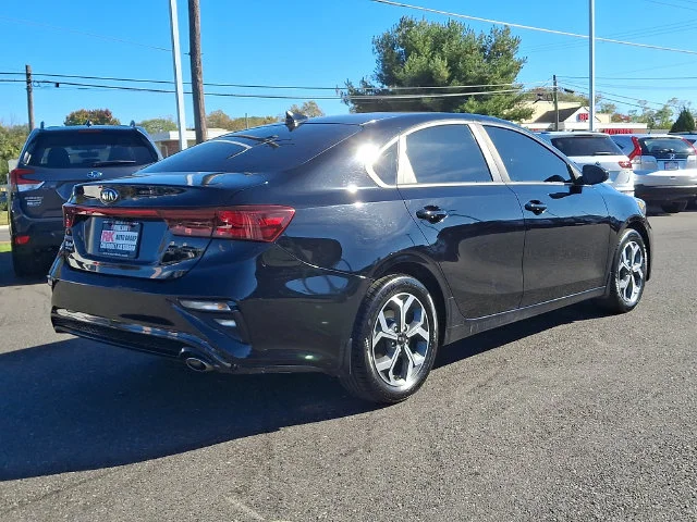 Used 2019 Black Kia LXS image 7