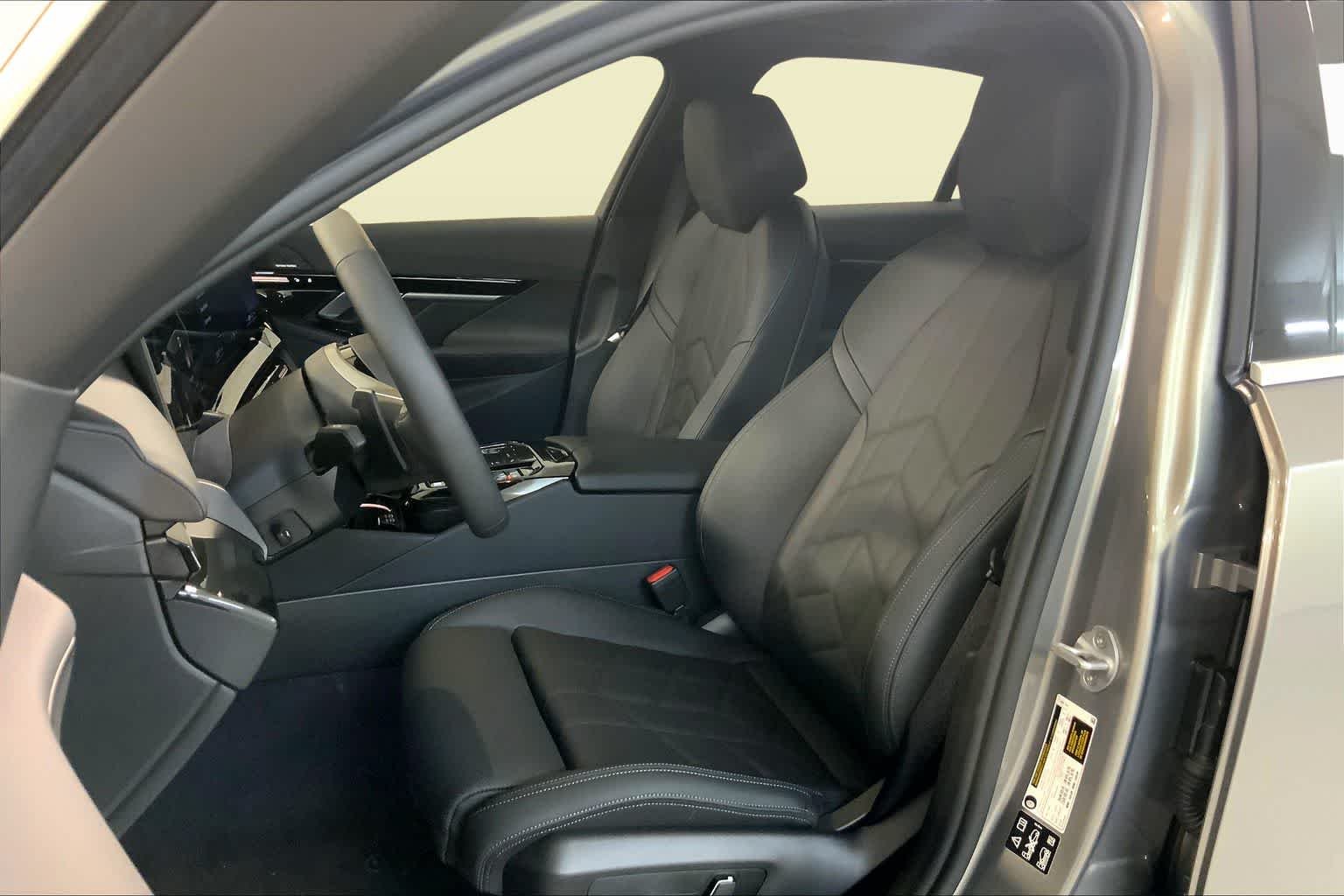 2026 BMW 5 Series 530i - Photo 9