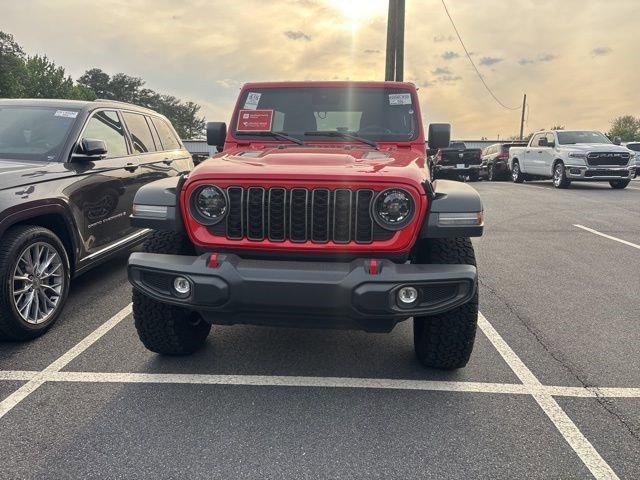 Used 2025 Firecracker Red Clearcoat Jeep Rubicon image 14