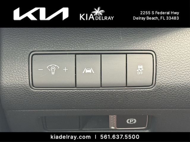 Used 2023 Silver Hyundai SE image 23