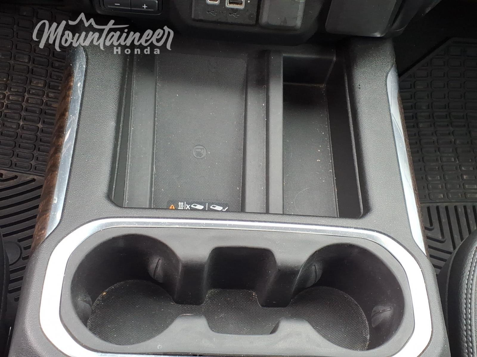 Used 2020 White Frost Tricoat GMC Denali image 30