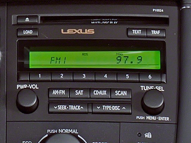 Used 2012 Tungsten Pearl Lexus 200h Premium image 9