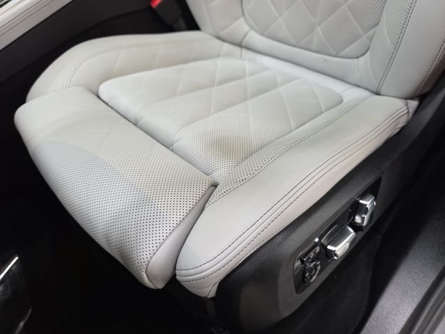 Certified Used 2025 Skyscraper Grey Metallic BMW xDrive40i image 25
