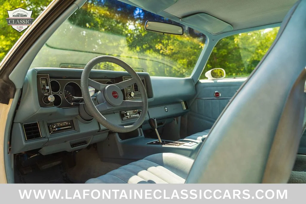 Used 1979 White Chevrolet Z28 image 12