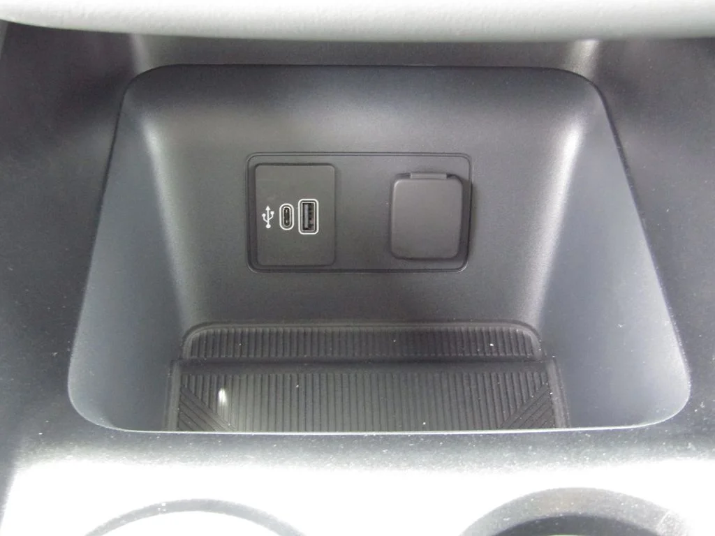 New 2026 Agate Black Metallic Ford Active image 35
