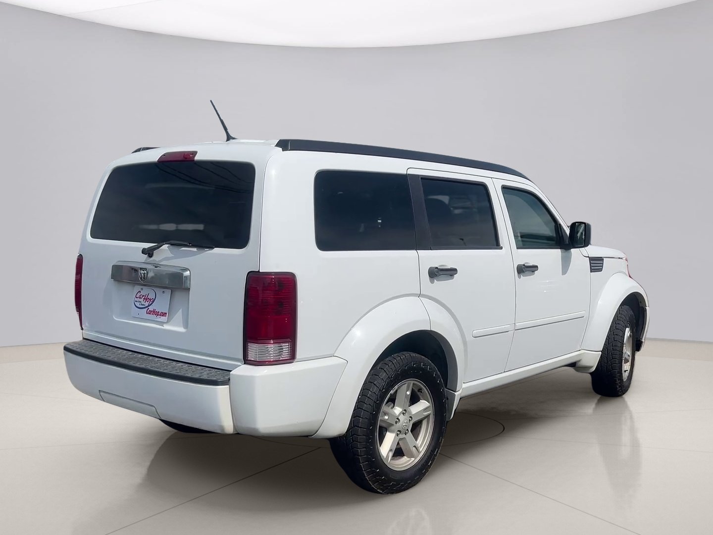 Used 2011 White Dodge SXT 4WD image 5
