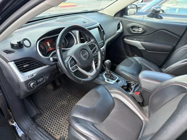 Used 2018 Black Jeep Trailhawk image 7