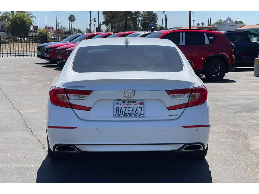 Used 2018 Platinum White Pearl Honda Touring 1.5T image 4