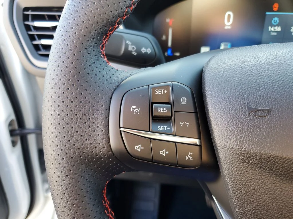 2026 Ford Escape ST-Line - Photo 10
