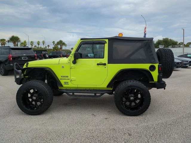 Used 2017 Green Jeep Sport image 7