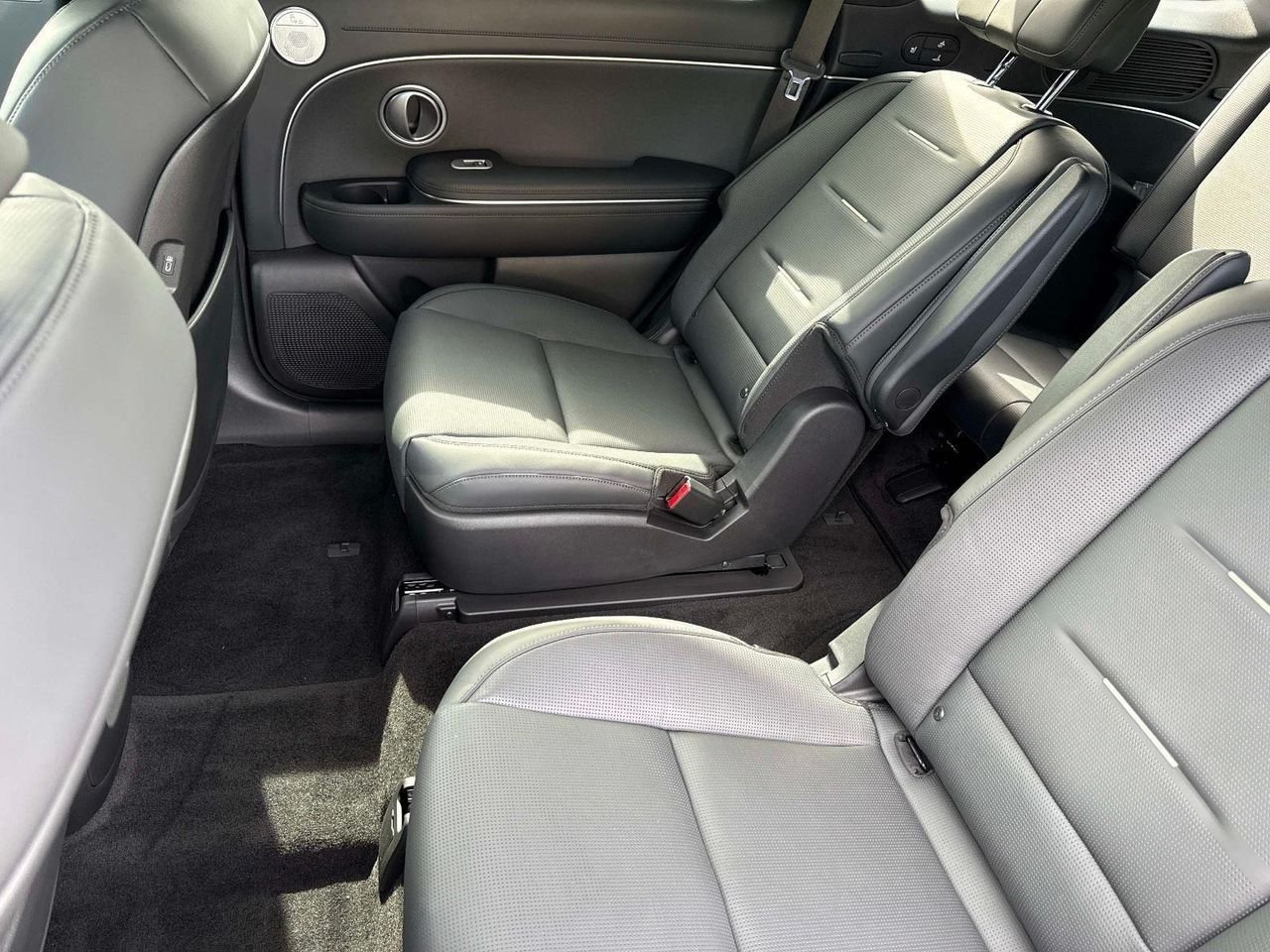 New 2026 Ecotronic Gray Pearl Hyundai Calligraphy AWD image 42