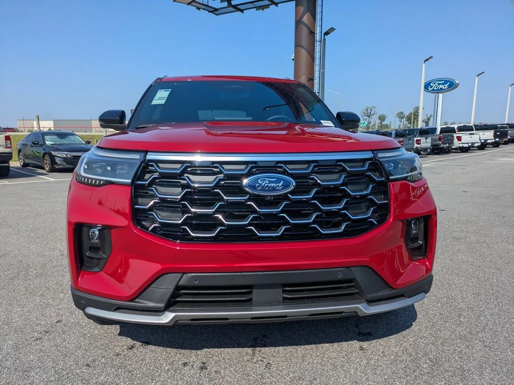 New 2026 Rapid Red Metallic Tinted Clearcoat Ford Platinum image 9